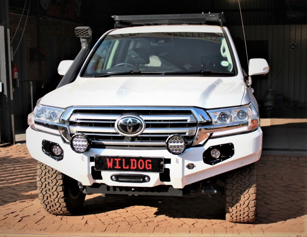 front-replacement-bumper-lc200-vx-face-lift-color-matched